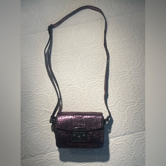 Emily and Noah Metallic Purple adjustable cross-body Purse - Picture 2 of 16